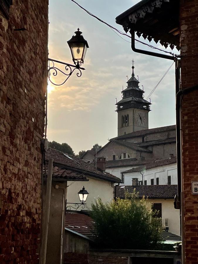 Casa Nel Vicolo - Storie E Dimore Chieri Bagian luar foto