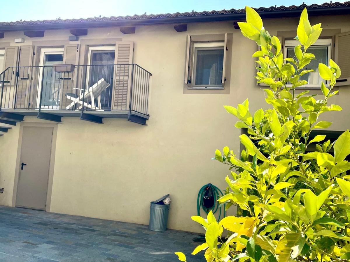Casa Nel Vicolo - Storie E Dimore Chieri Bagian luar foto